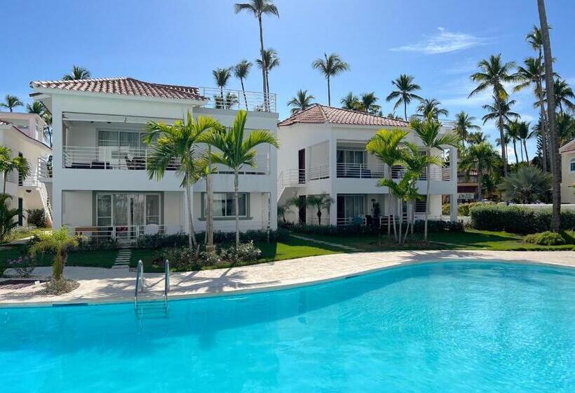 هتل Los Corales Villas And Suites Beach Club, Spa, Restaurants