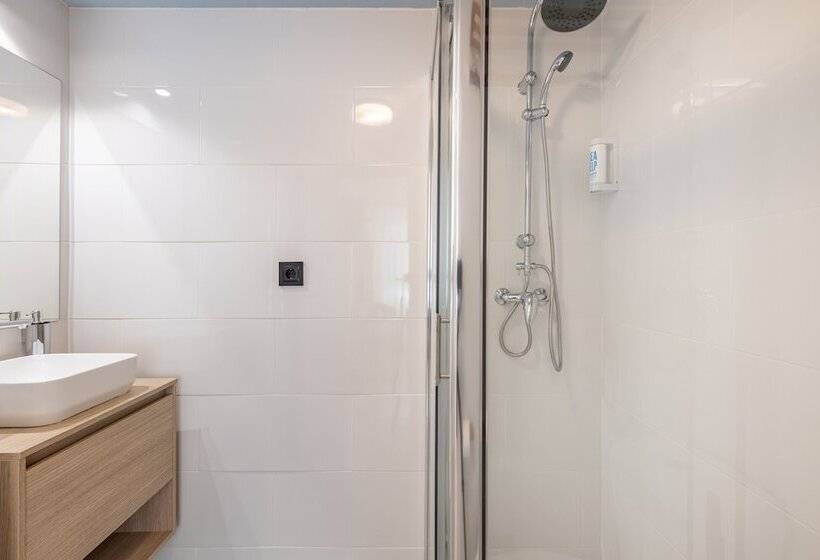 پانسیون Granada Suites By Olala Homes