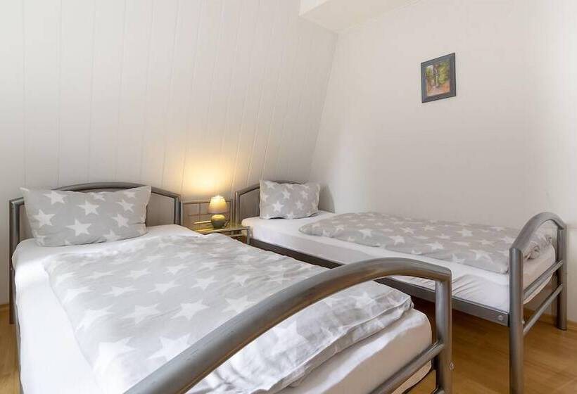 ホテル Feriendorf Slawitsch