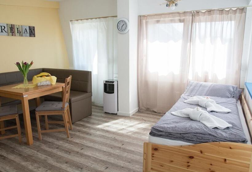هتل Ferienwohnungen Meersburg