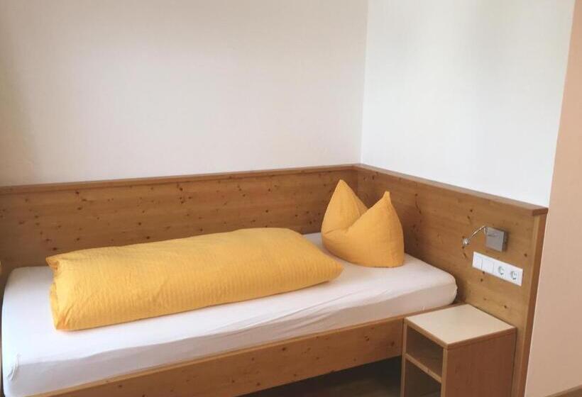 酒店 Gasthaus Storchen