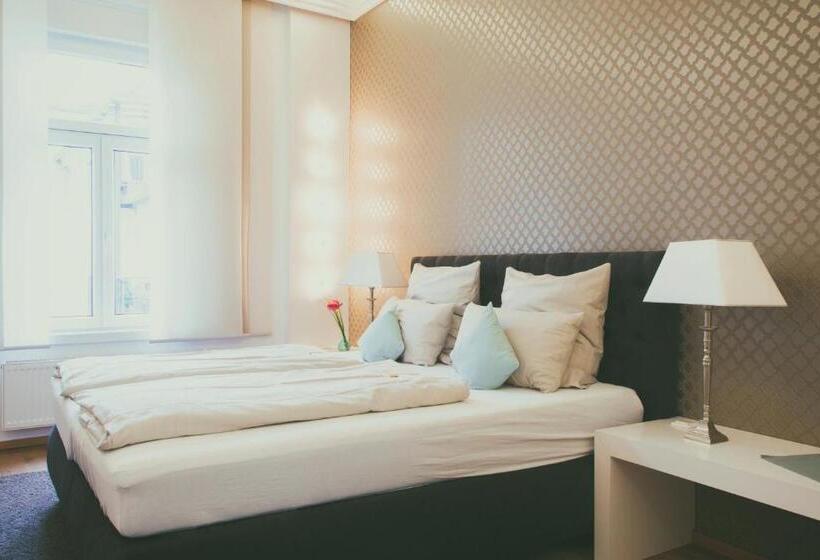 Fotos del hotel Helvetia Suites:  24