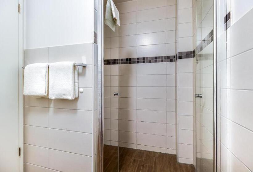 ホテル Lagovida Das Ferienresort Am Störmthaler See