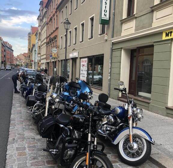هتل Pension Burkhardt