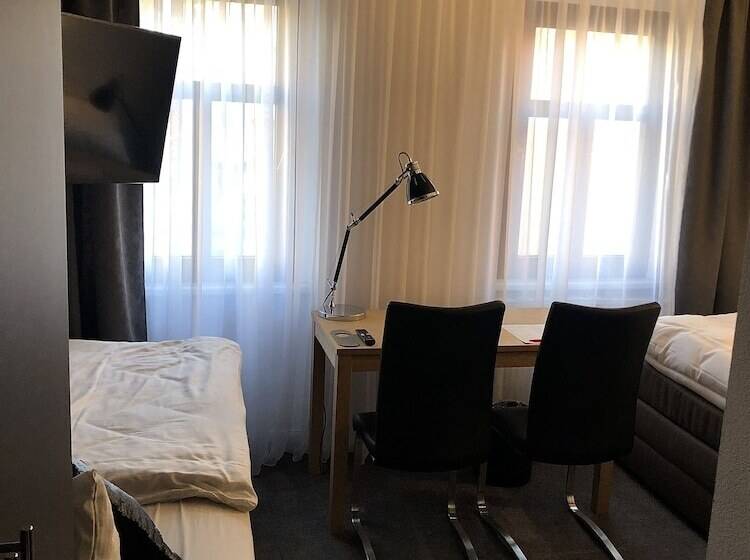 هتل Pension Burkhardt