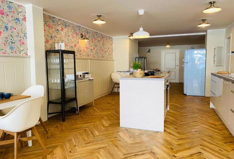 هتل Pension22