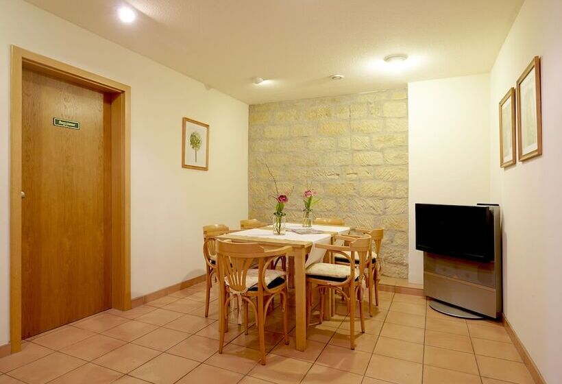 هتل Pension22