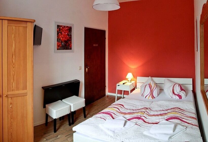 Отель Restaurant & Pension Bellevue