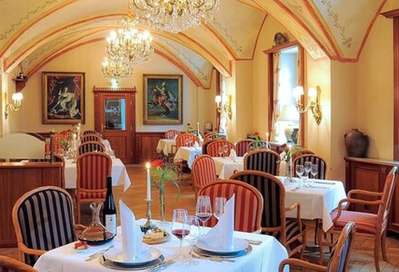 هتل Romantik  Burgkeller Residenz Kerstinghaus