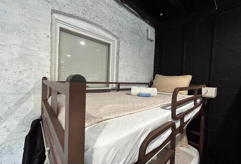 Stay 424 Hostel