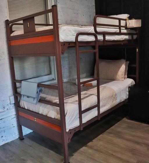 Stay 424 Hostel