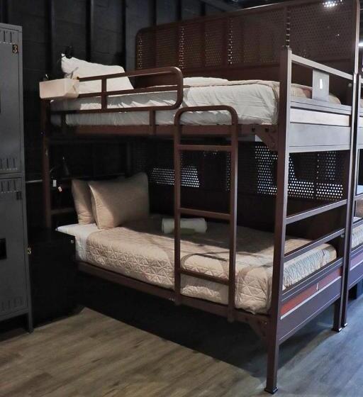 Stay 424 Hostel