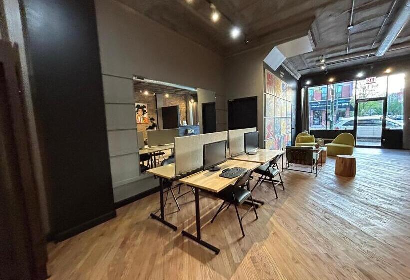 Stay 424 Hostel