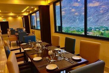 هتل Avari Xpress Gilgit