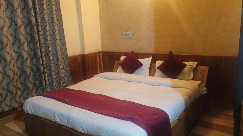 فندق Narayana Guest House