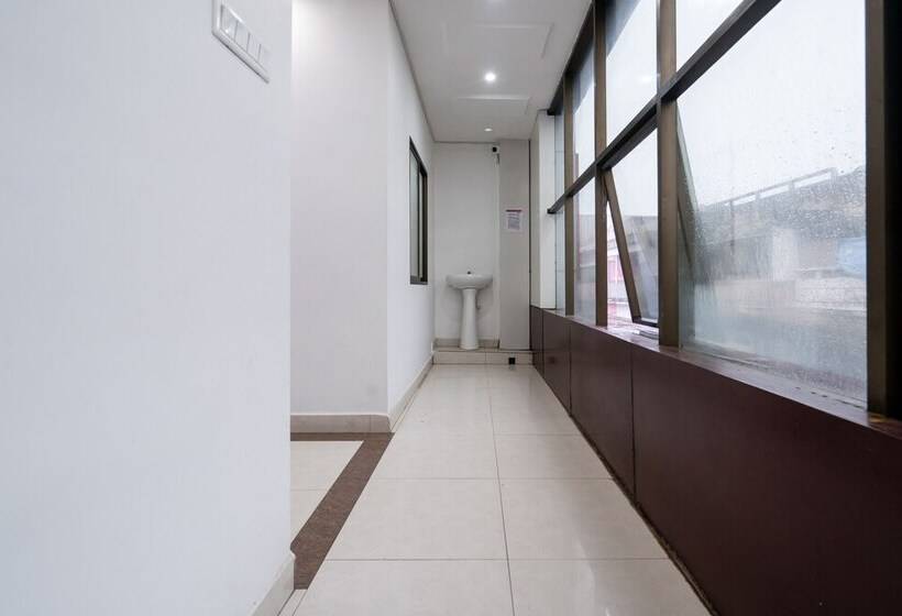 酒店 Nova Inn