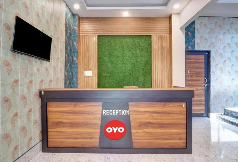 Отель Oyo Flagship 80887 Holiday Inn