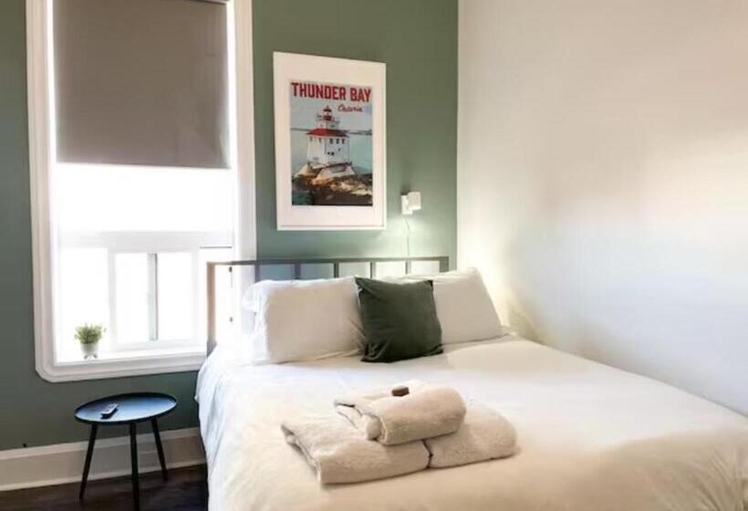 בית מלון כפרי Lake Superior Boutique