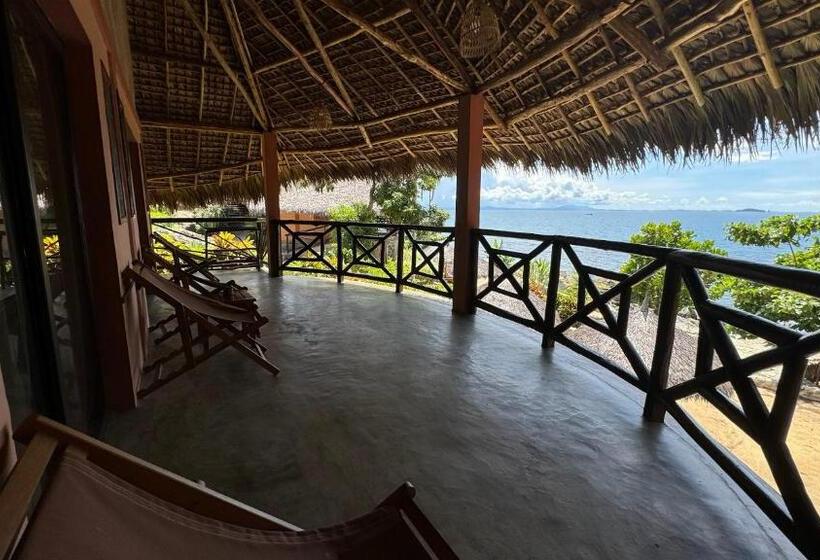 هتل Veronika Resort Nosy Komba