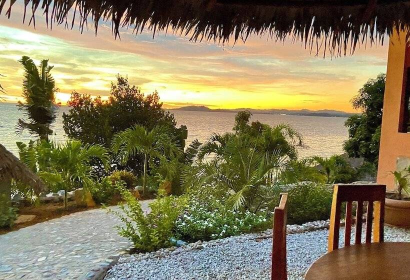 هتل Veronika Resort Nosy Komba