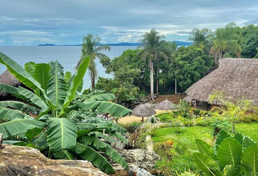 هتل Veronika Resort Nosy Komba