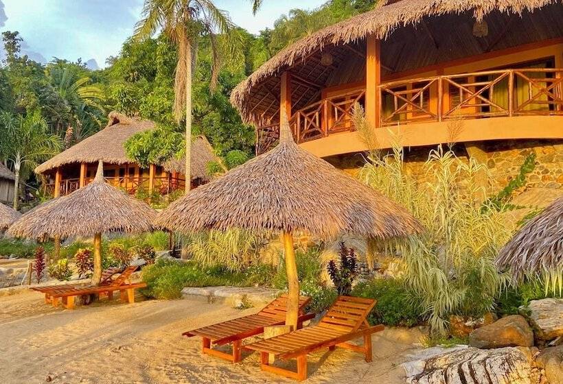 هتل Veronika Resort Nosy Komba