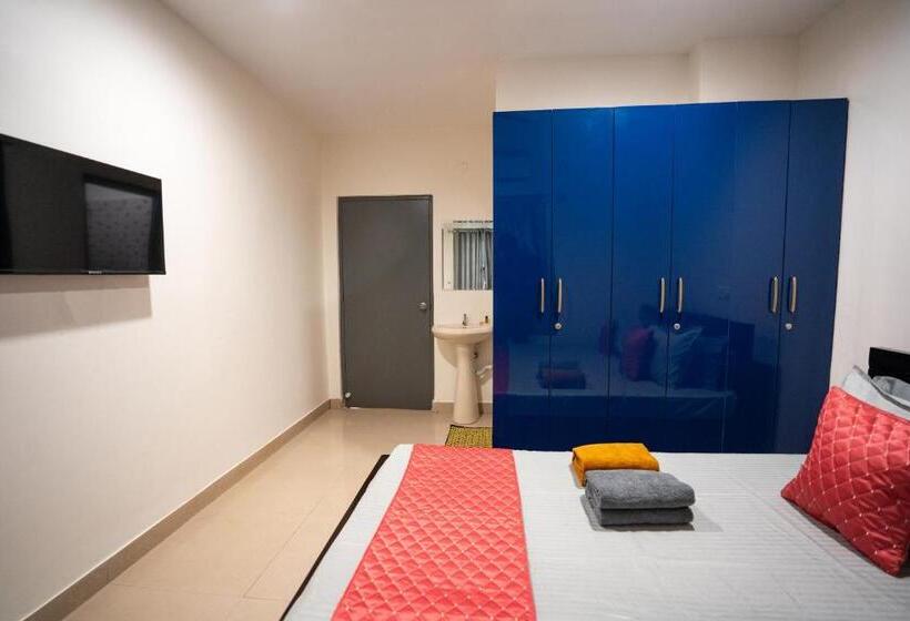 هتل Yellow Bells Signature Hitec City