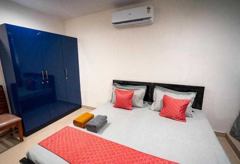 هتل Yellow Bells Signature Hitec City