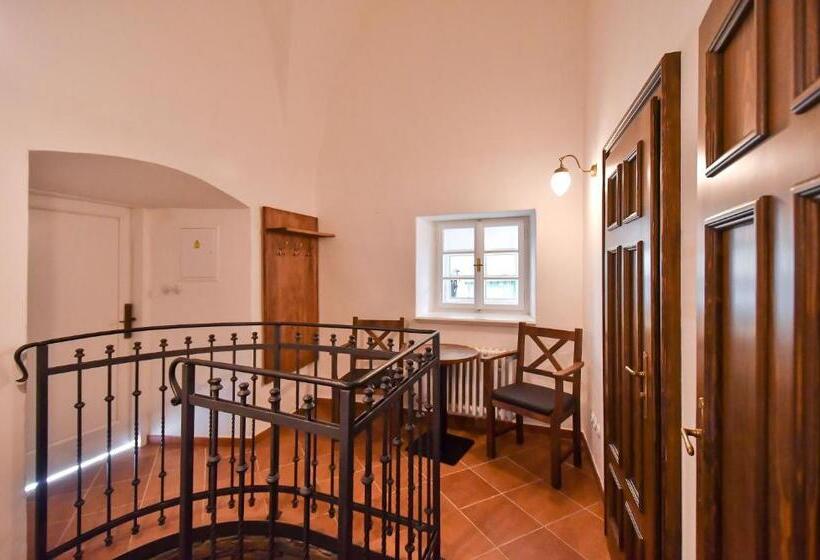 Zámek Castle Račice   Předzámčí Forecastle