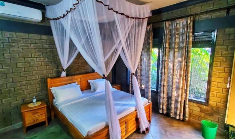 هتل Gipir And Labongo Safari Lodge Ltd
