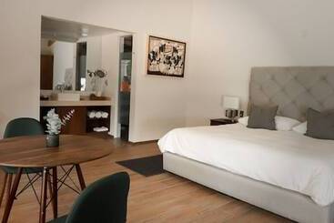 هتل Sublime Valley Resort