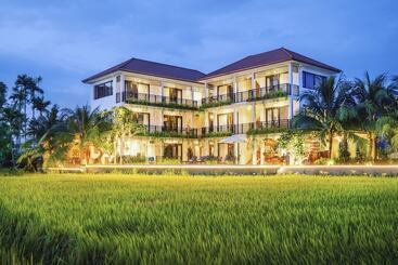 هتل Sunkised Paddy Hoi An Villa