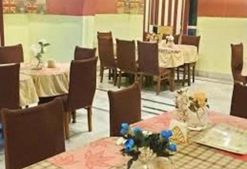 Hotel Ivy, Talwara