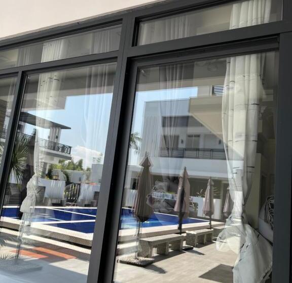리조트 Dampa Poolside Events & Accommodation