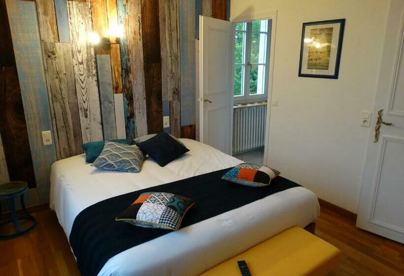 住宿加早餐  Le Cèdre Bleu   Maison D Hôtes