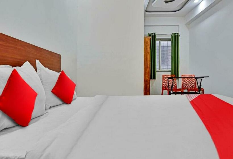 בית מלון כפרי Oyo Flagship 88826 Pruthvi Lodging