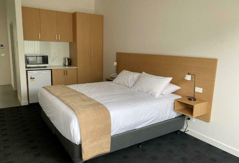 Whittlesea Motel