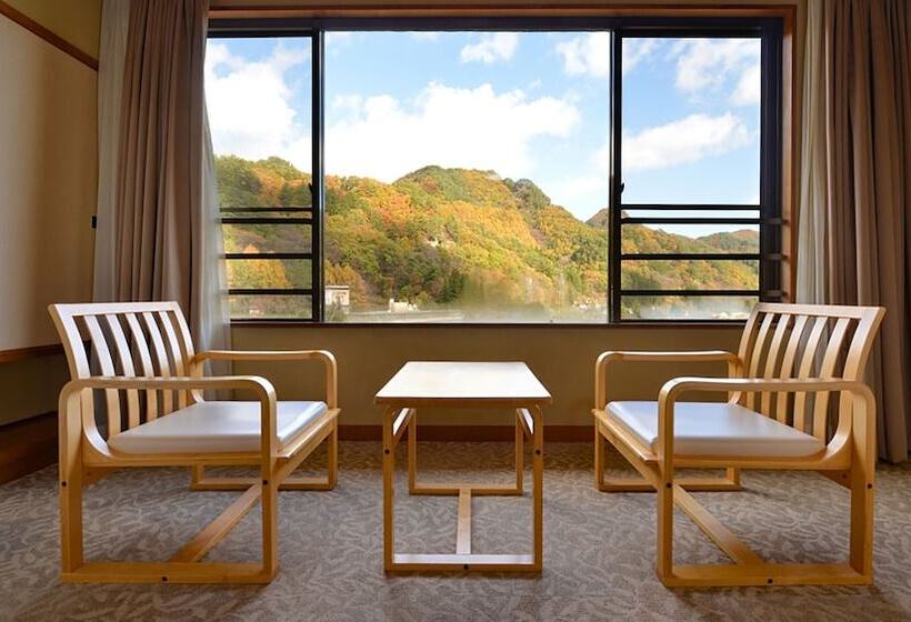 ریوکان Ooedo Onsen Monogatari Kakeyu