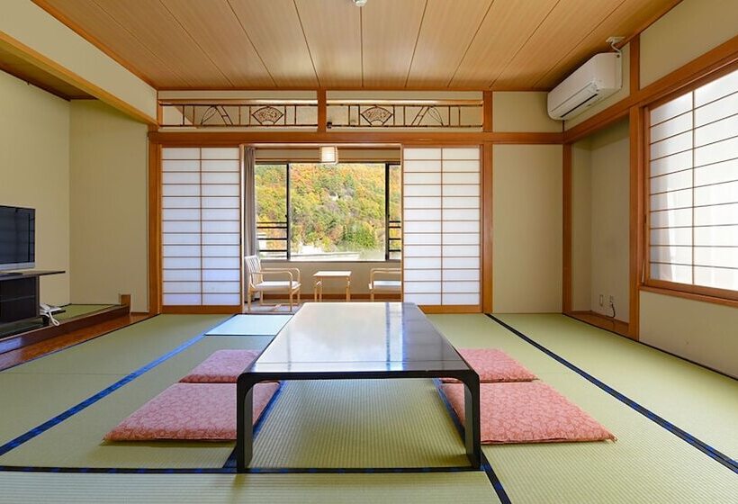 ریوکان Ooedo Onsen Monogatari Kakeyu