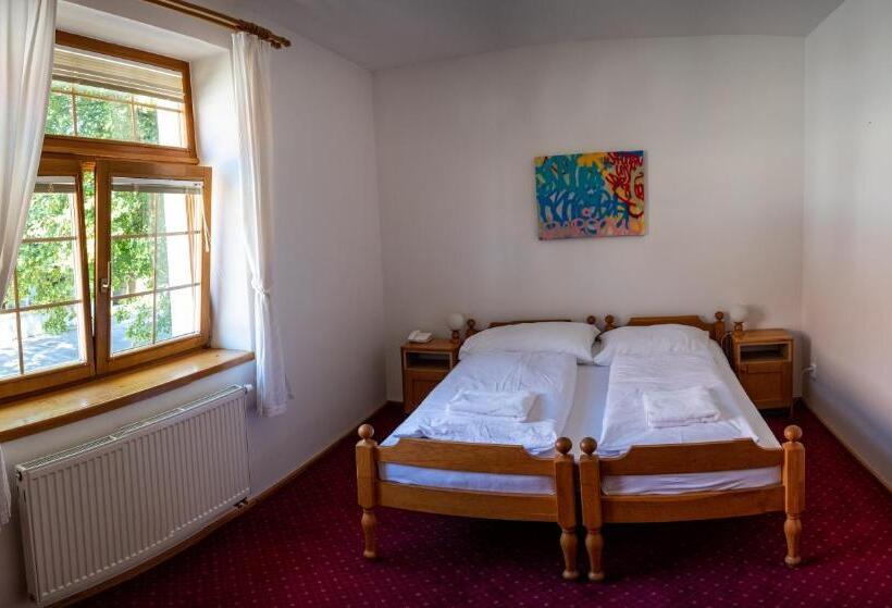 Grandhotel Sluchátko   Ex Zámecký