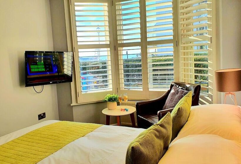 Fotos del hotel A Room With A View:  3