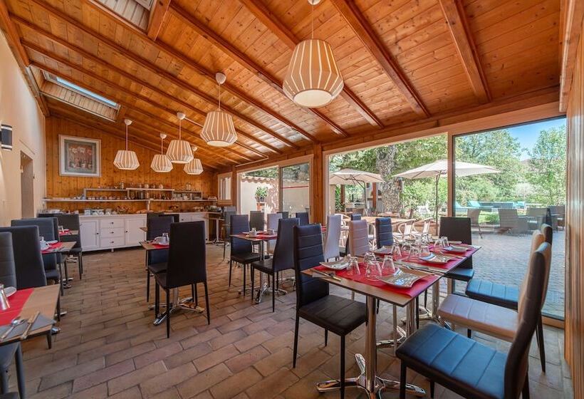 فندق Au Coq Dort Spa