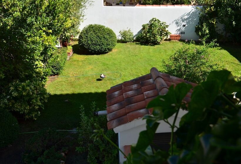 هتل B&b Oliena