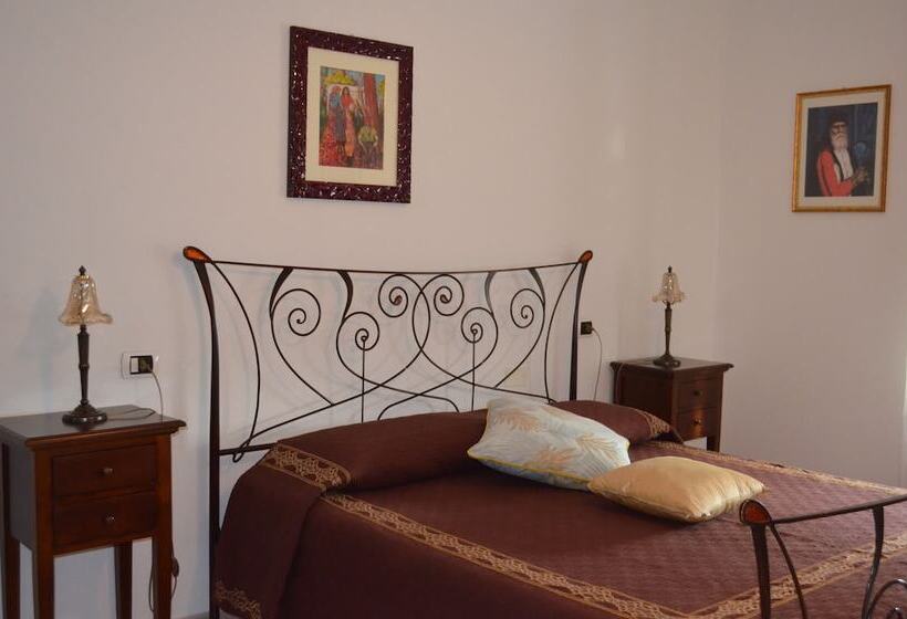 هتل Bed And Breakfast Oliena