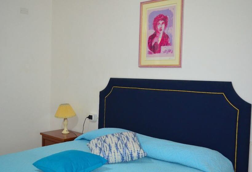 هتل B&b Oliena