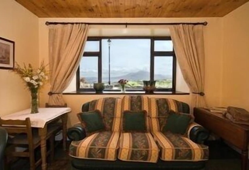 Отель Castlehouse B&b