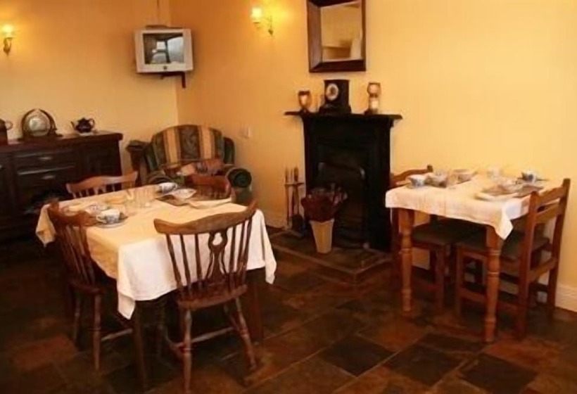 فندق Castlehouse B&b