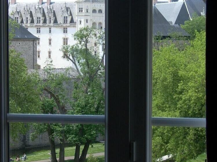 هتل Du Château