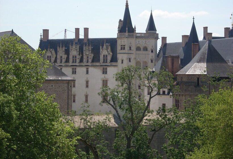 هتل Du Château