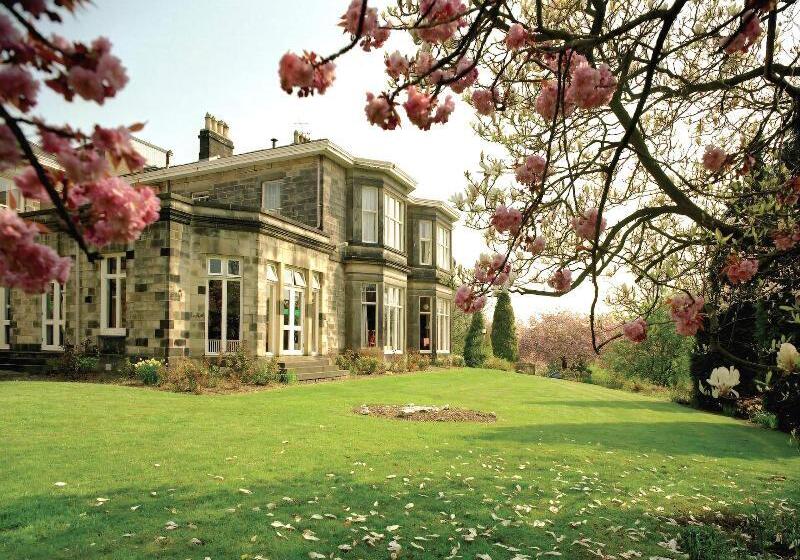 هتل Halifax Hall